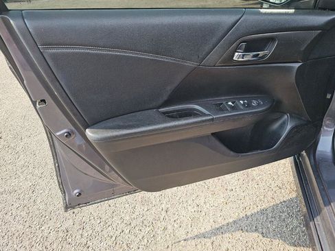 Used 2016 Honda Accord Sport image 8