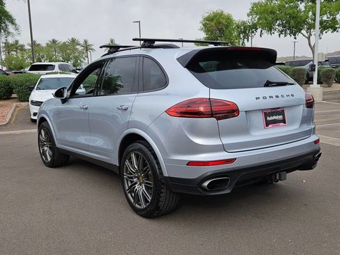 Used 2017 Porsche Cayenne Platinum Edition image 8