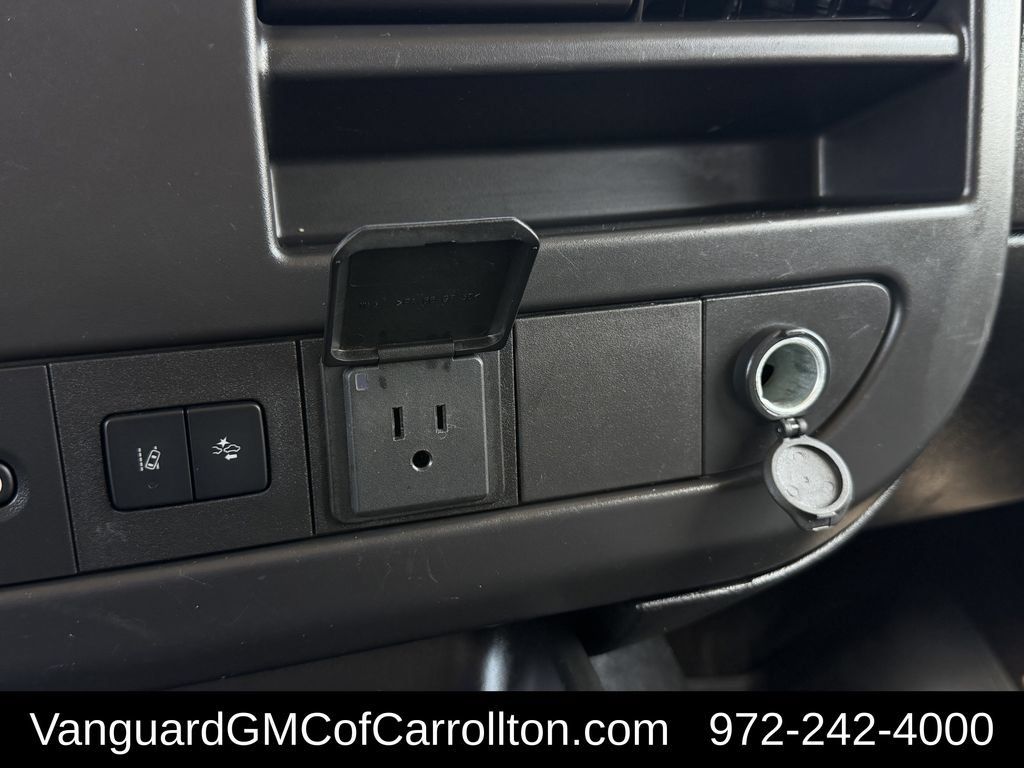 Used 2025 Chevrolet Express 3500 LT w/ LT Preferred Equipment Group RWD image 24