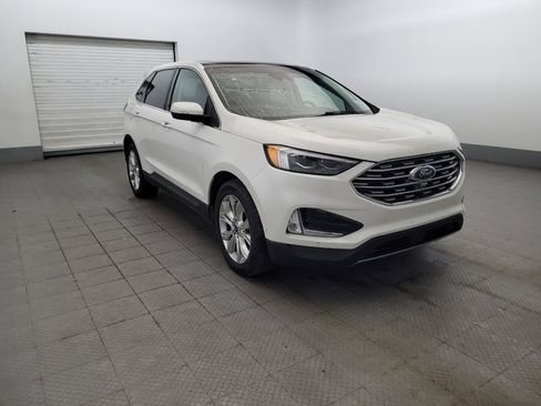 Used 2020 Ford Edge Titanium w/ Equipment Group 301A AWD/4WD image 13