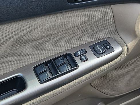Used 2005 Toyota Camry SE FWD image 22
