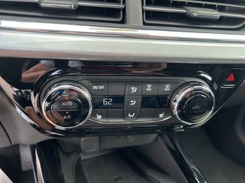 New 2026 Chevrolet Trax LT w/ Sunroof Package FWD image 23