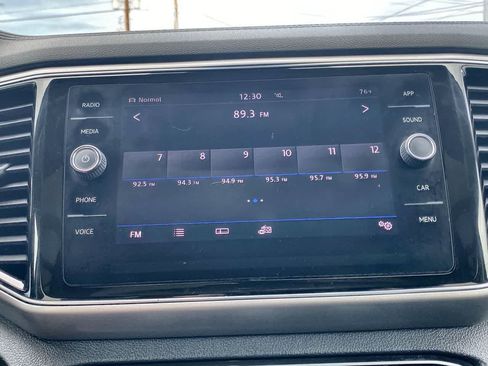 Used 2018 Volkswagen Atlas SEL AWD/4WD image 16