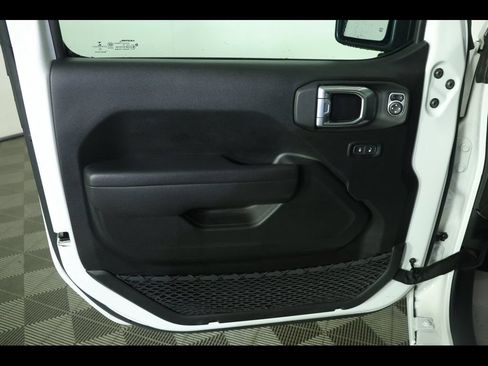 Used 2022 Jeep Wrangler Unlimited Sport AWD/4WD image 20