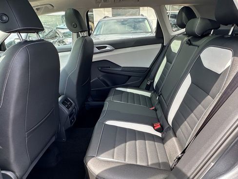 New 2025 Volkswagen Taos SEL AWD/4WD image 7