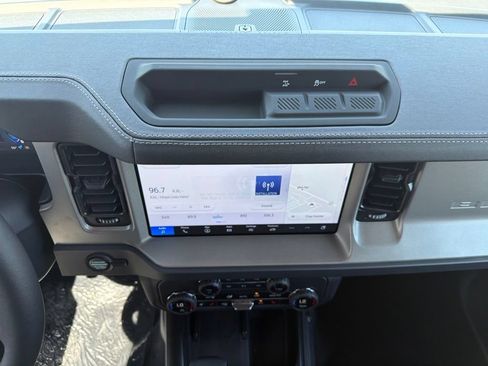 New 2026 Ford Bronco Outer Banks AWD/4WD image 17