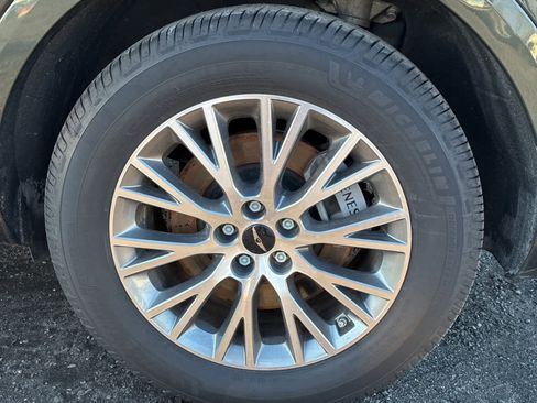 Used 2025 Genesis GV80 2.5T Standard image 12