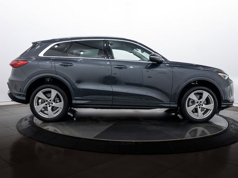 Certified 2025 Audi Q5 Premium Plus w/ Premium Plus image 3