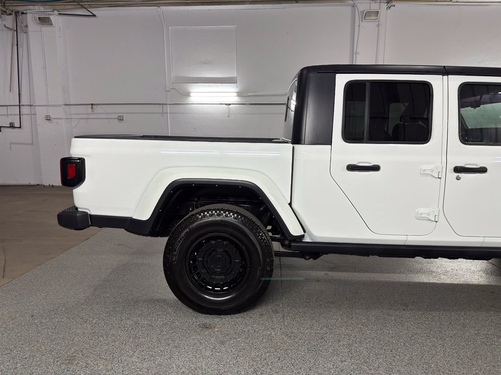 Used 2022 Jeep Gladiator Sport AWD/4WD image 6
