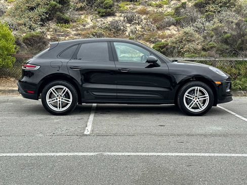 New 2025 Porsche Macan image 9