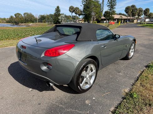 Used 2009 Pontiac Solstice Convertible w/ Preferred Package image 16