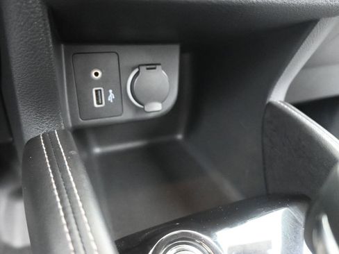 Used 2020 Nissan Kicks SV image 14