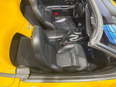 Used 2003 Chevrolet Corvette Convertible w/ Preferred Equipment Group1 RWD image 88