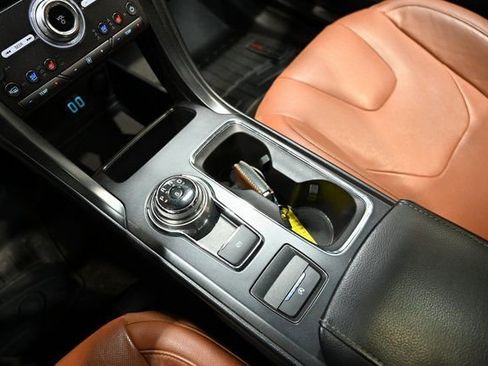 Used 2019 Ford Fusion Titanium image 18