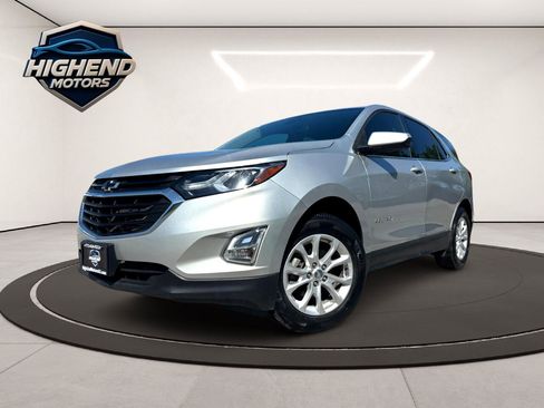 Used 2020 Chevrolet Equinox LT image 2
