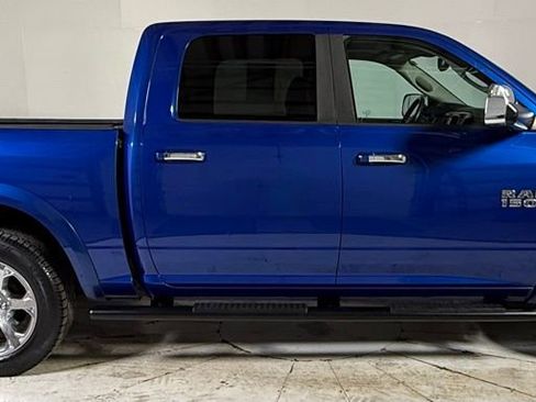 Used 2015 RAM 1500 Laramie w/ Convenience Group image 8