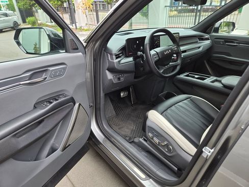 Certified 2024 Kia EV9 GT-Line AWD/4WD image 20
