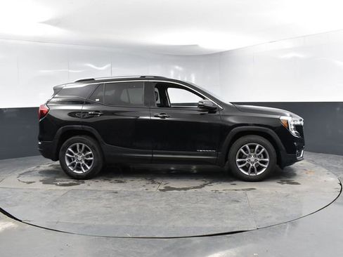 Used 2023 GMC Terrain SLT FWD image 12