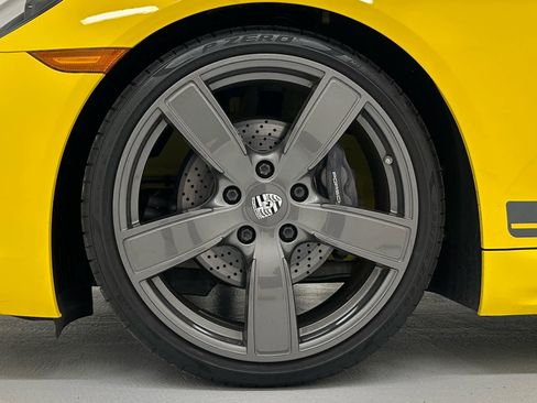 Used 2021 Porsche 718 Cayman image 8