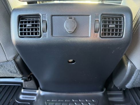 Used 2018 Toyota Tundra SR5 image 21