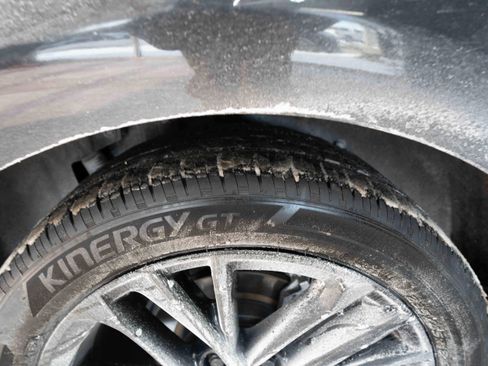 Used 2025 Toyota Camry SE image 29