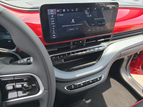 Used 2024 FIAT 500 e (RED) image 16