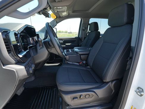 Used 2025 Chevrolet Silverado 2500 LT w/ Convenience Package AWD/4WD image 17