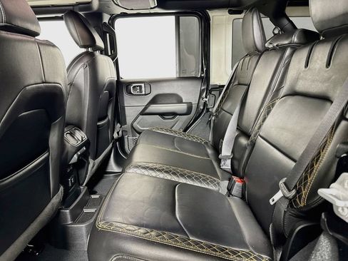 Used 2023 Jeep Wrangler Unlimited Sahara AWD/4WD image 11