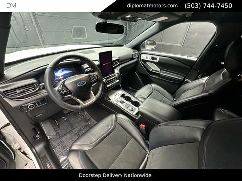 Used 2024 Ford Explorer ST w/ Equipment Group 401A image 16