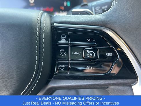 New 2024 Jeep Grand Cherokee Overland w/ Luxury Tech Group IV image 15