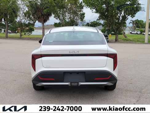 New 2026 Kia K4 FWD image 5