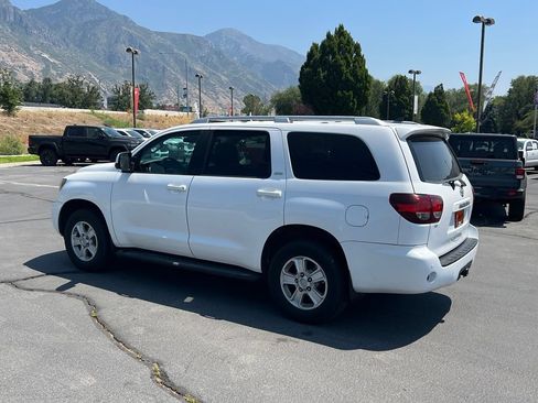 Used 2019 Toyota Sequoia SR5 AWD/4WD image 12