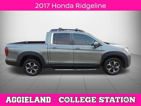 Used 2017 Honda Ridgeline RTL-T image 2