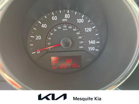Used 2012 Kia Sorento LX w/ Convenience Pkg FWD image 1
