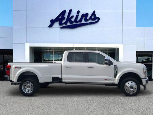 Used 2025 Ford F450 King Ranch w/ Chrome Package image 1