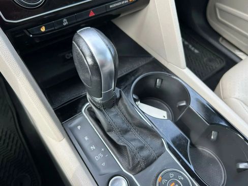 Used 2019 Volkswagen Atlas SEL R-Line image 25