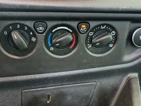 Used 2018 Ford Transit 150 148 Medium Roof image 18