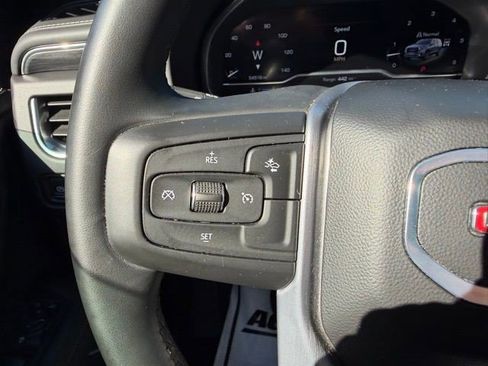 Certified 2024 GMC Yukon XL SLT AWD/4WD image 27