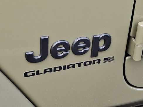 New 2026 Jeep Gladiator Sport image 5