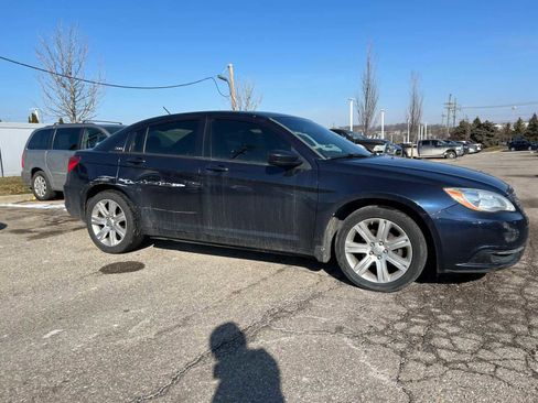 Used 2012 Chrysler 200 Touring w/ Cold Weather Group image 8