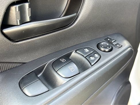 Used 2025 Nissan Kicks Play S FWD image 19