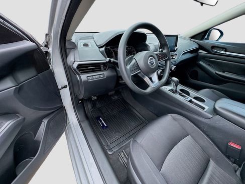 Used 2022 Nissan Altima 2.5 SV image 33