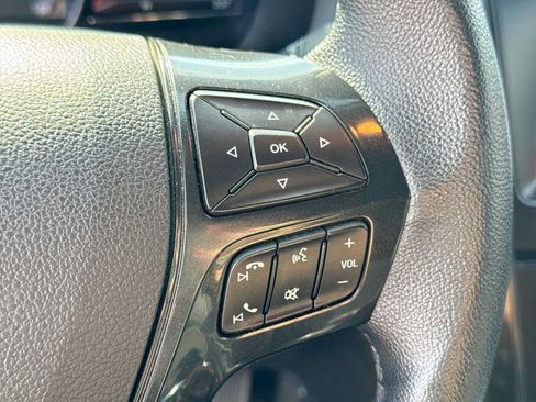 Used 2018 Ford Explorer XLT w/ XLT Technology Feature Bundle FWD image 25