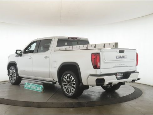 Used 2025 GMC Sierra 1500 Denali Ultimate image 8