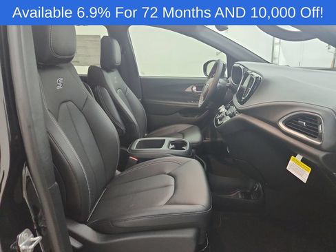 New 2026 Chrysler Pacifica Select w/ S Appearance Package FWD image 34