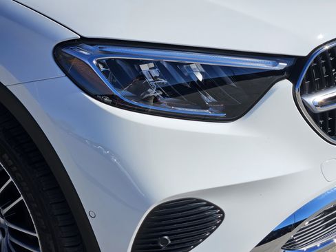 Used 2026 Mercedes-Benz GLC 300 4MATIC image 6