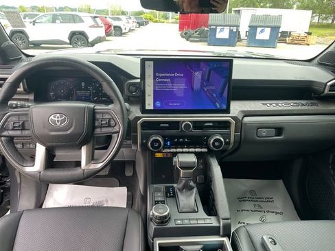 Used 2024 Toyota Tacoma Limited w/ Limited Package (LT) AWD/4WD image 22