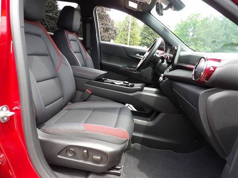 Certified 2025 Chevrolet Equinox RS w/ Safety and Technology Package AWD/4WD image 46