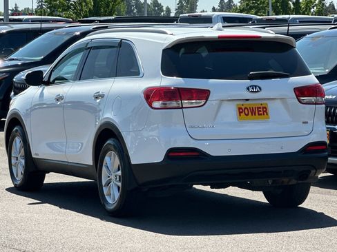 Used 2016 Kia Sorento AWD w/ LX Convenience Package image 6