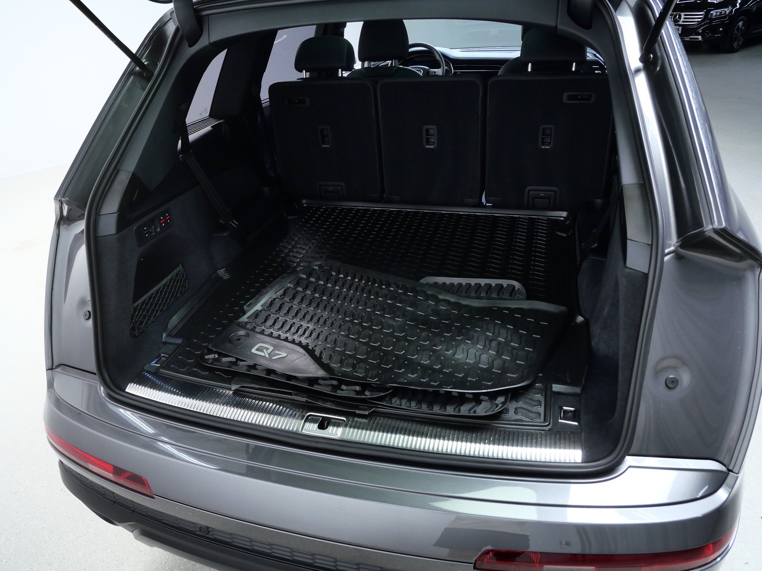 Used 2026 Audi Q7 3.0T Premium Plus w/ Premium Plus Package AWD/4WD image 7